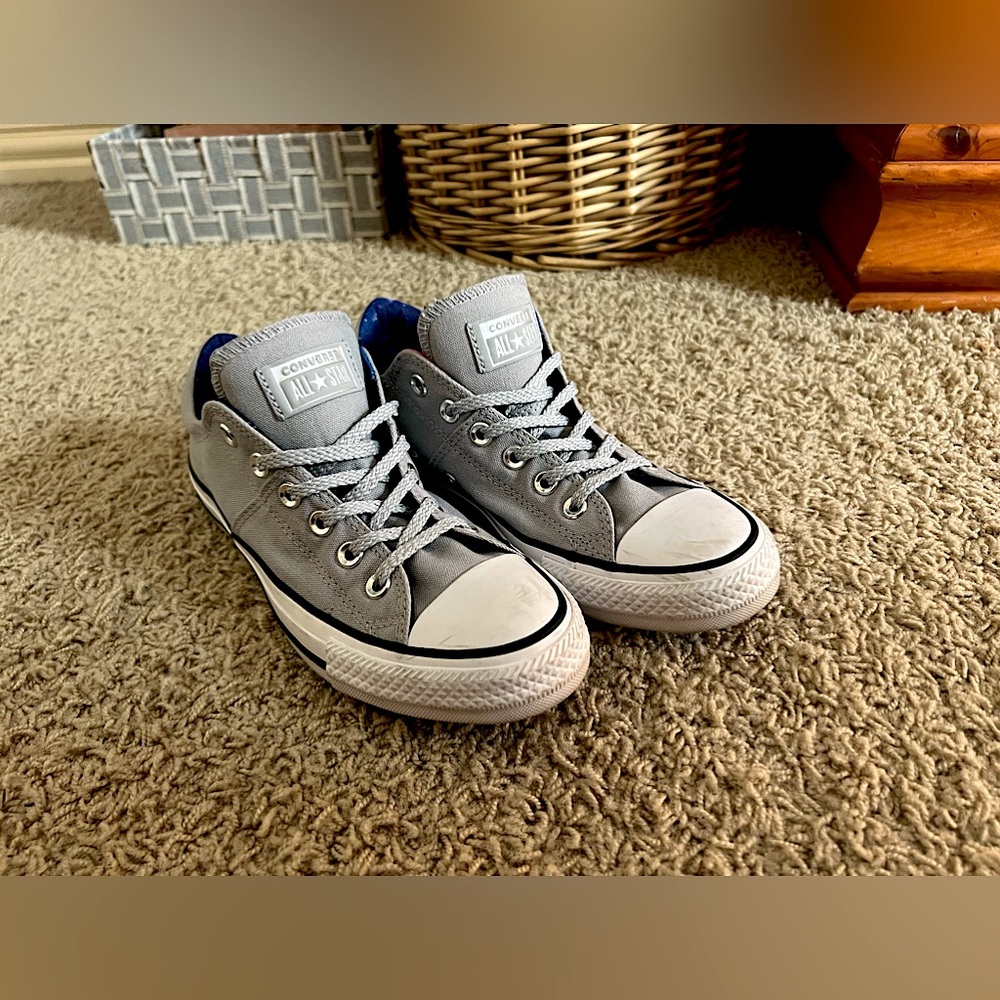 𝒞ℴ𝓃𝓋ℯ𝓇𝓈ℯ Women's 𝒞𝒽𝓊𝒸𝓀 𝒯𝒶𝓎𝓁ℴ𝓇 𝒜𝓁𝓁 𝒮𝓉𝒶𝓇 Sneakers